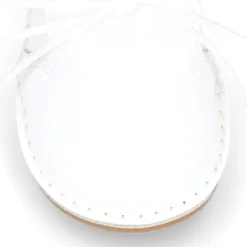 Botita Safari bebé osito con suela SUPER FLEXIBLE en piel charol BLANCO.