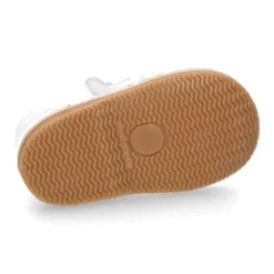 Botita Safari bebé osito con suela SUPER FLEXIBLE en piel charol BLANCO.