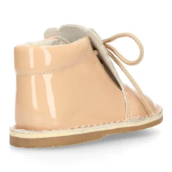 Botita Safari bebé osito con suela SUPER FLEXIBLE en piel charol colores dulces.