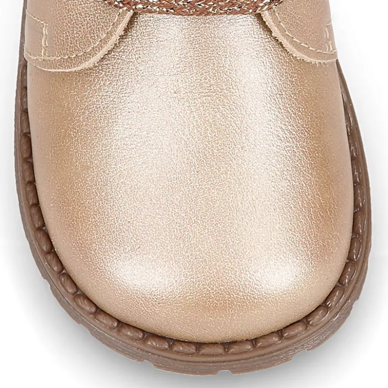 Botita Safari niña con cordones y cuello de pelo en piel PERLADA.