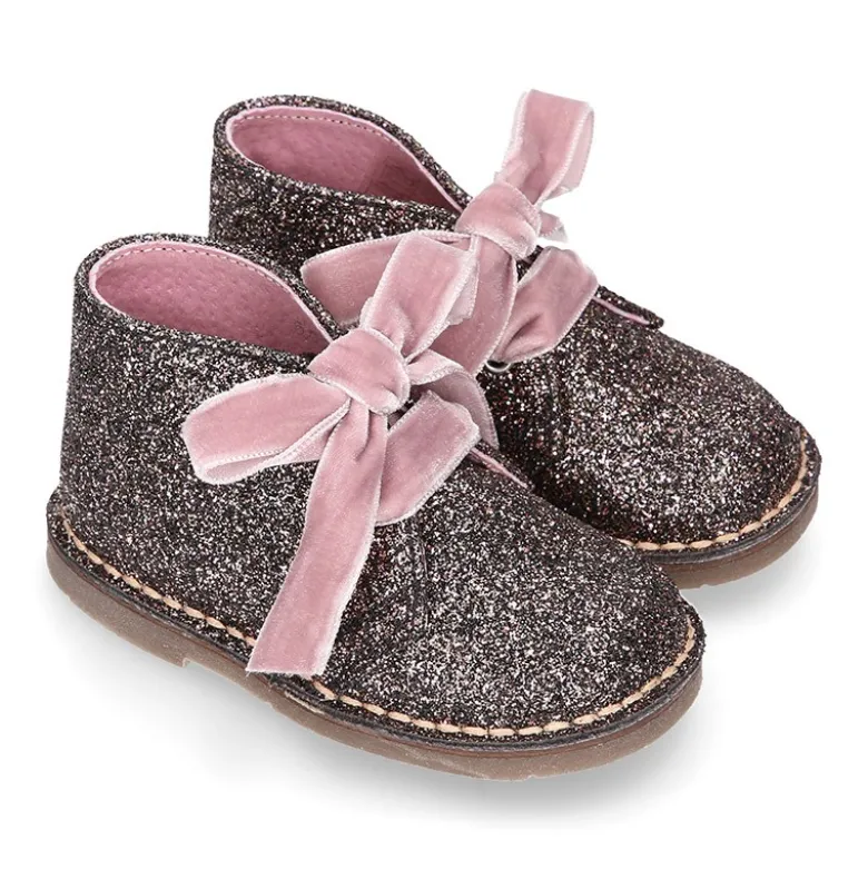 Botita Safari niña lazos GLITTER y lazos de terciopelo.