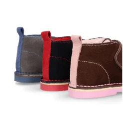 Botita safari niños sin cordones con BORREGO interior en piel serraje.