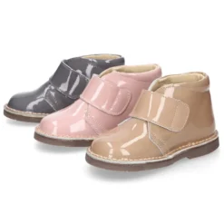 Botita safari niños sin cordones en piel CHAROL.