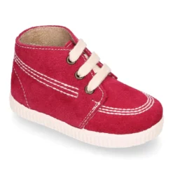 Botitas casual con cordones en piel Serraje.