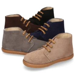 Botitas casual niño con cordones en piel serraje.