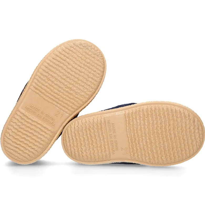 Botitas casual niños con cordones y BORREGO en Serratex.