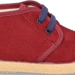 Botitas casual niños con cordones y BORREGO en Serratex.