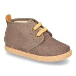 Botitas casual niños con cordones y BORREGO en Serratex.