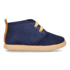Botitas casual niños con cordones y BORREGO en Serratex.