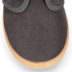 Botitas casual niños con cordones y cuello borrego en Serratex.
