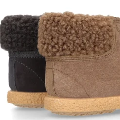 Botitas casual niños con cordones y cuello borrego en Serratex.