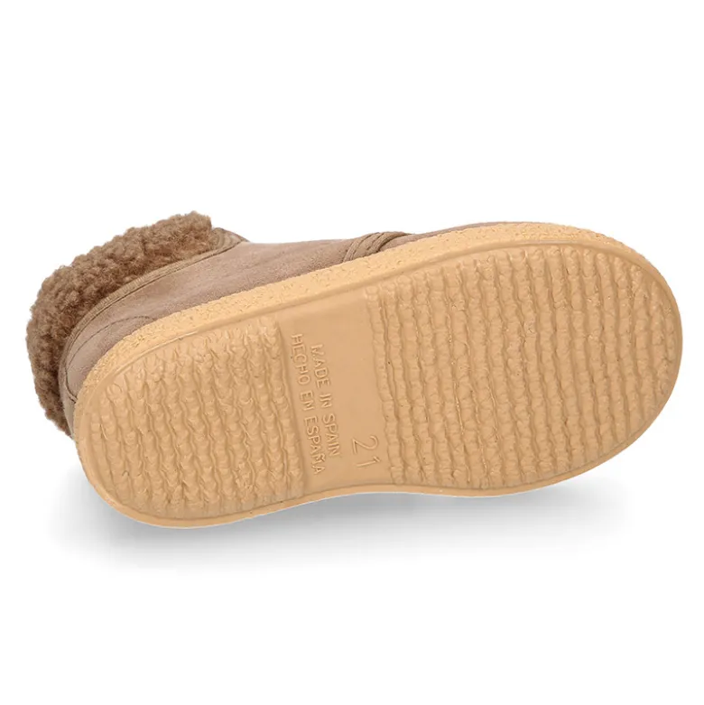 Botitas casual niños con cordones y cuello borrego en Serratex.