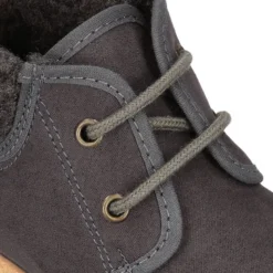 Botitas casual niños con cordones y cuello borrego en Serratex.