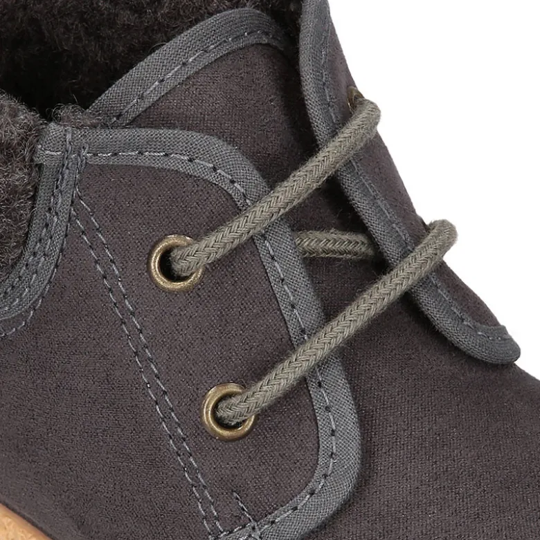 Botitas casual niños con cordones y cuello borrego en Serratex.
