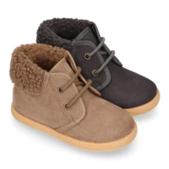 Botitas casual niños con cordones y cuello borrego en Serratex.