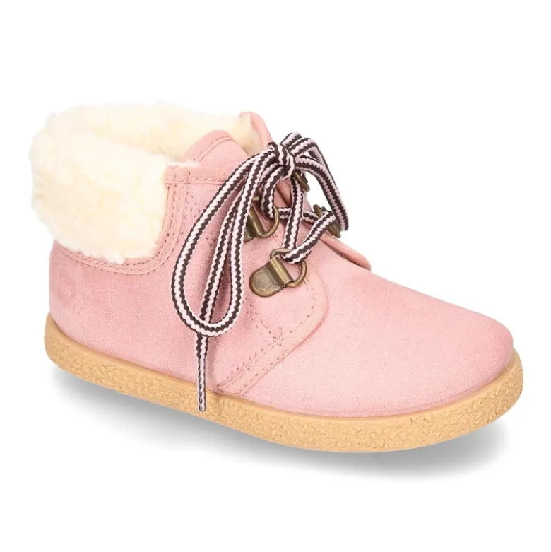 Botitas casual tipo montaña con cordones y BORREGO en Serratex.