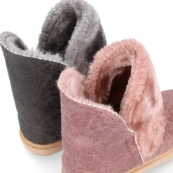 Botitas niños con diseño con PELO en Serratex estampado..