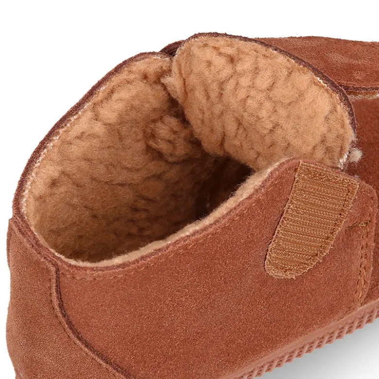 Botitas tipo bamba con BORREGO y sin cordones en piel Serraje CUERO.