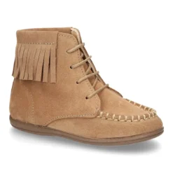 Botita tipo MOHICANA con cordones y flecos en piel serraje.
