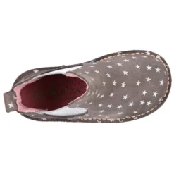 Botín con elástico y estampado de estrellas en piel serraje.