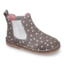 Botín con elástico y estampado de estrellas en piel serraje.