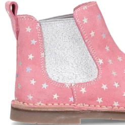Botín con elástico y estampado de estrellas en piel serraje.