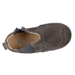 Botín niños tipo zapatilla con cremallera y elástico en piel serraje.