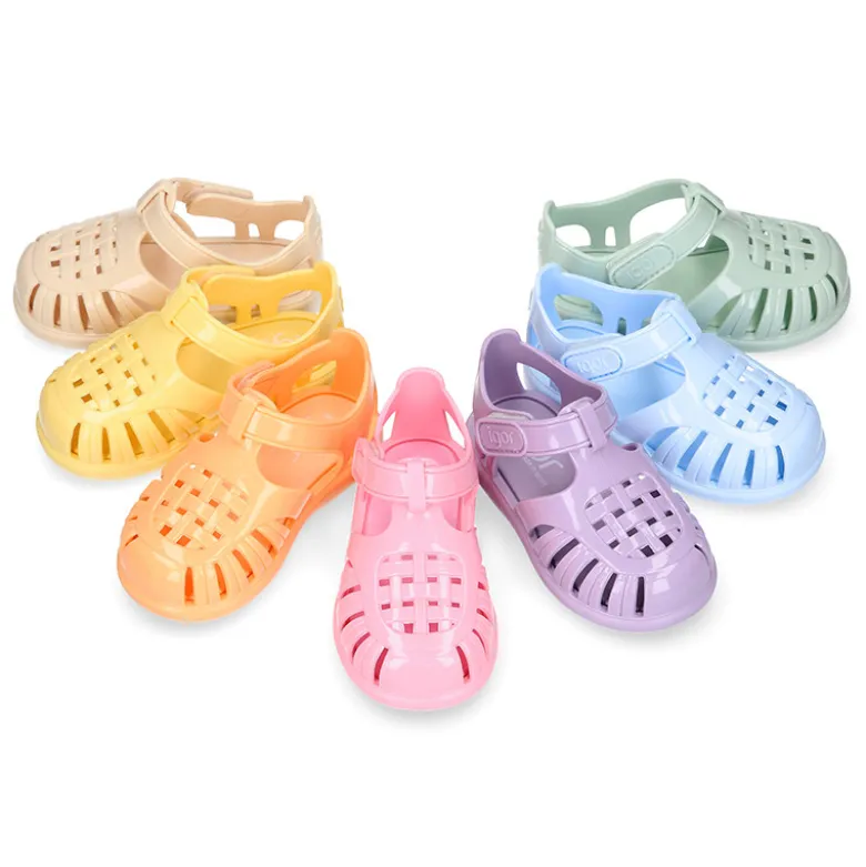 Cangrejera clásica niños en colores gloss con cierre adherente para Playa y Piscina.