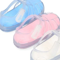 Cangrejera niños con cierre adherente tipo tenis CRISTAL para Playa y Piscina.