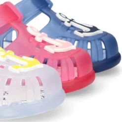 Cangrejera niños con diseño NÁUTICO y cierre adherente para Playa y Piscina.