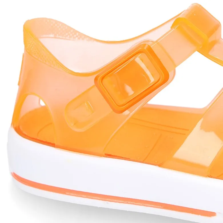 Cangrejera niños tipo tenis con botón clip para Playa y Piscina.