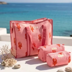 Colección Mediterránea Lobster – Tote Bag + Neceser Acolchado