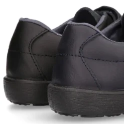 Colegial niños tipo Blucher sin cordones y con puntera en piel lavable.