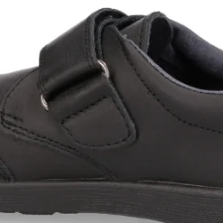 Colegial niños tipo Blucher sin cordones y con puntera en piel lavable.