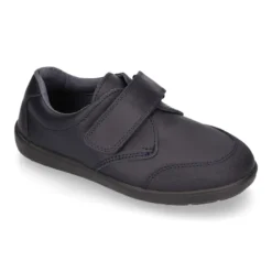 Colegial niños tipo Blucher sin cordones y con puntera en piel lavable.