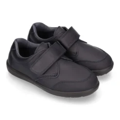 Colegial niños tipo Blucher sin cordones y con puntera en piel lavable.