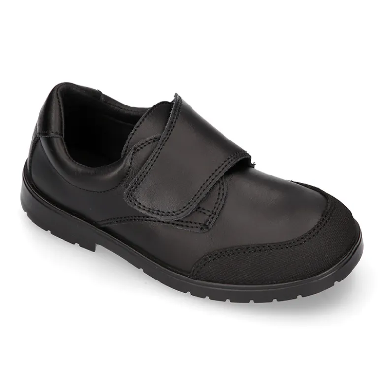 Colegial niños tipo Blucher sin cordones y con puntera reforzada en piel lavable.