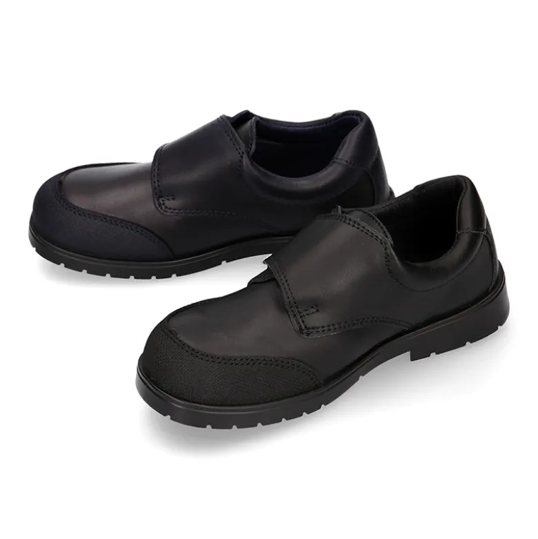 Colegial niños tipo Blucher sin cordones y con puntera reforzada en piel lavable.