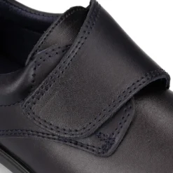 Colegial niños tipo Blucher sin cordones y con puntera reforzada en piel lavable.