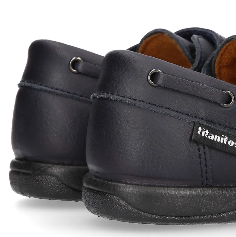 Colegial niño tipo Náutico piel lavable sin cordones.