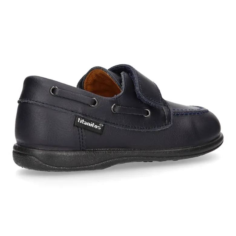 Colegial niño tipo Náutico piel lavable sin cordones.