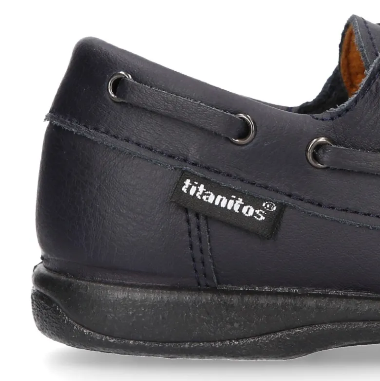 Colegial niño tipo Náutico piel lavable sin cordones.