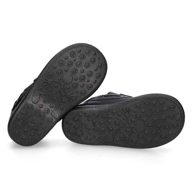 Colegial niño tipo Náutico piel lavable sin cordones.