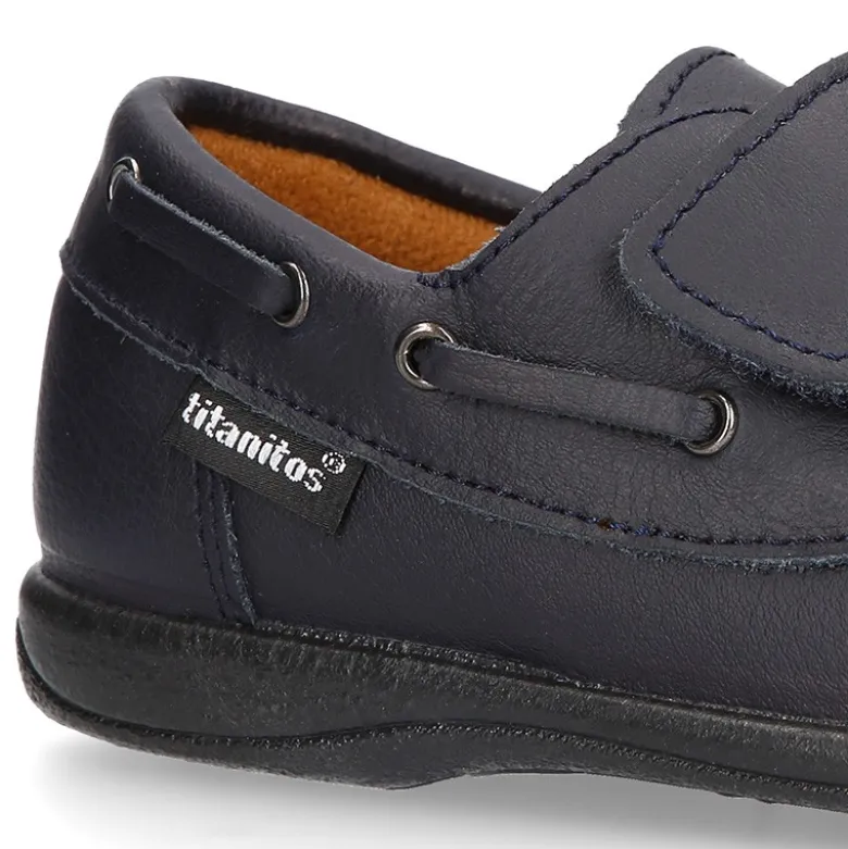 Colegial niño tipo Náutico piel lavable sin cordones.
