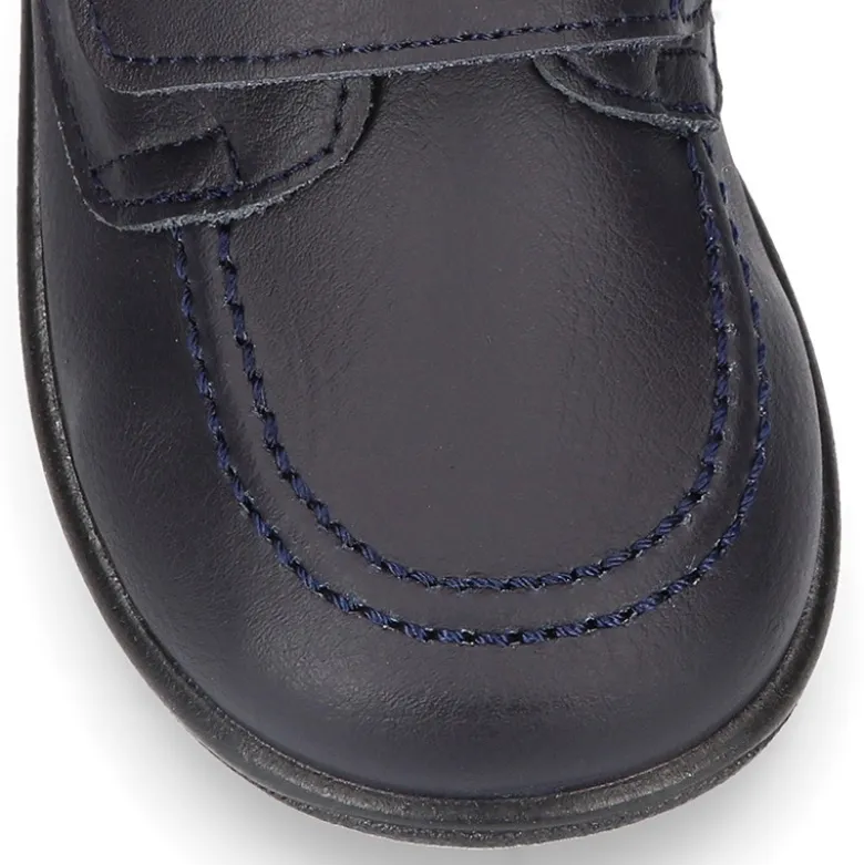 Colegial niño tipo Náutico piel lavable sin cordones.