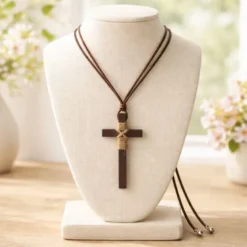 Cordón niño con Cruz de Madera para primera comunión.