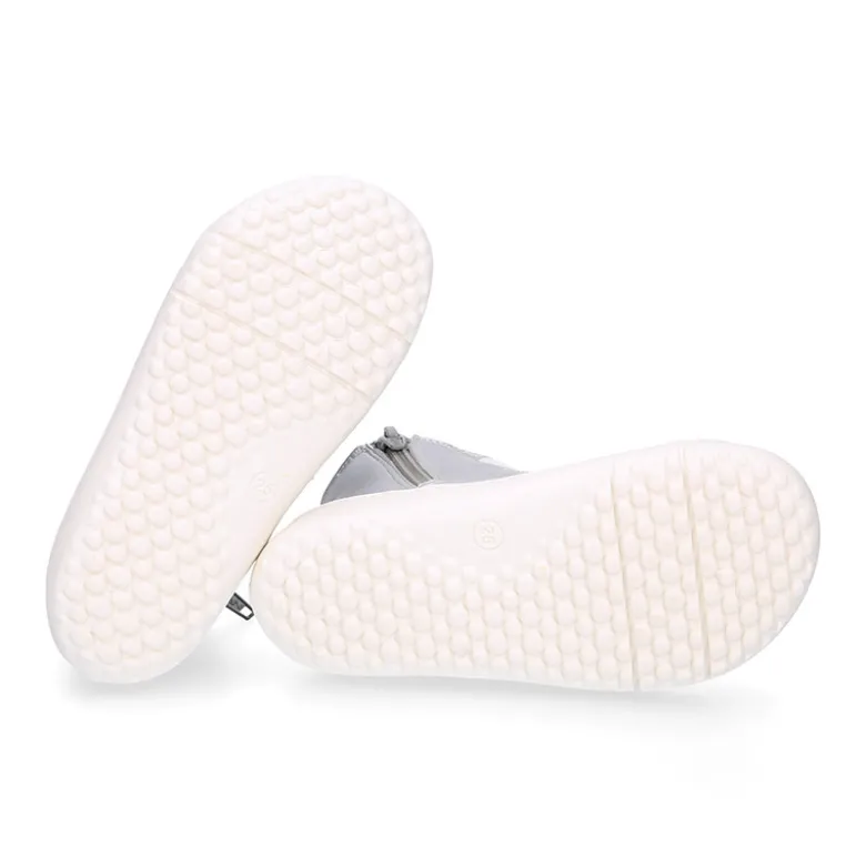 Deportiva alta niña BAREFOOT Okaa Flex con cordones y cremallera.