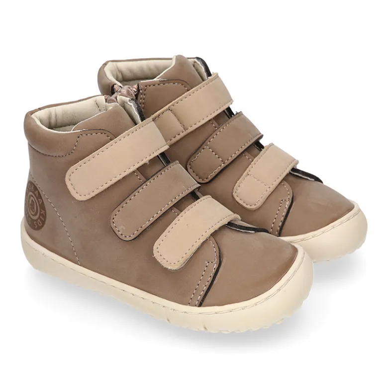 Deportiva alta niños BAREFOOT Okaa Flex sin cordones y cremallera.