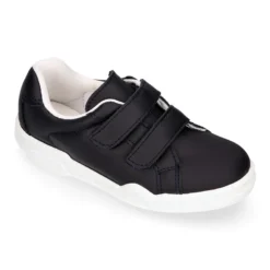 Deportiva colegial niños sin cordones en piel lavable.
