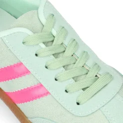 Deportiva moda mujer con cordones en color aguamarina.